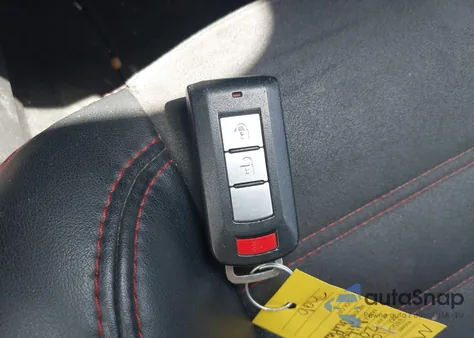 2018 Mitsubishi Outlander Sport 2.4 Se z USA, uszkodzony, nr VIN JA4AP3AW8JU020103